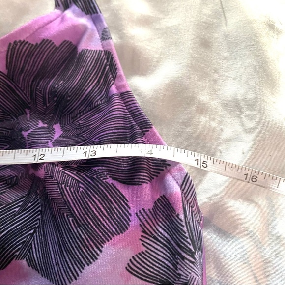 New Balance Womens Athletic Purple Floral Tank Top  Built In Bra Sz Medium - Picture 8 of 9